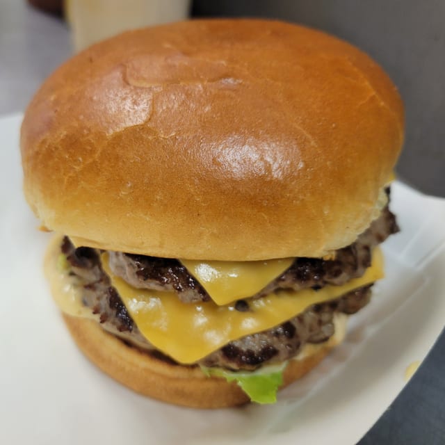 Triple Cheese Burger Juicy.